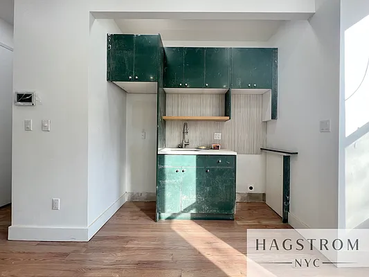 Rented by Hagstrom Management Inc | media 18