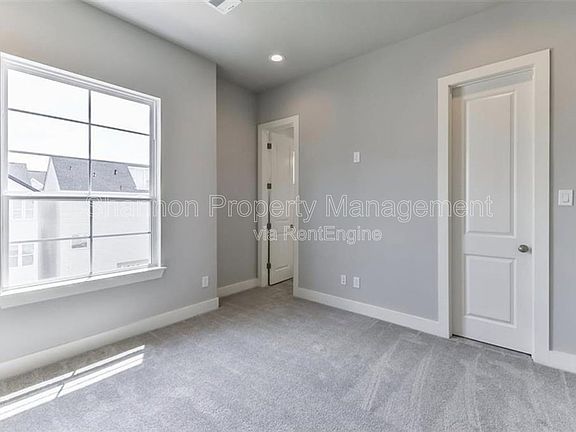 5th image of 10915 Brookeshire Chase Ln