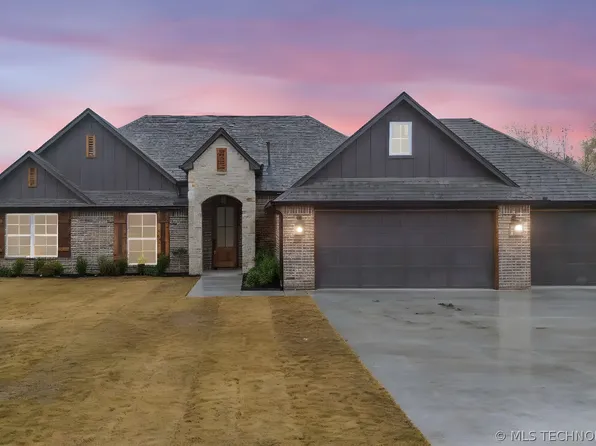 10860 E 450th Rd, Claremore, OK 74017