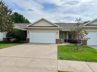 1752 Pine Ridge Dr, Onalaska, WI 54650