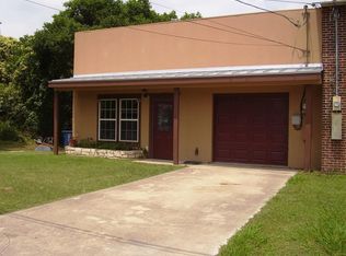 516 Peterson Dr, Kerrville, TX 78028