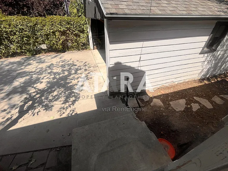 1143 S 1700 E — Photo 18