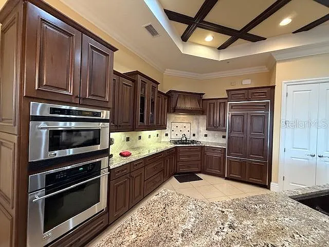 3 bed, 3.0 bath, 2499 sqft, $3,995 — Photo 2