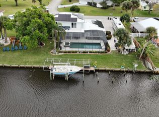 104 Carlisle Ln, Port Saint Lucie, FL 34952