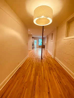 Rented by Metropolis Real Estate of Manhattan | media 13
