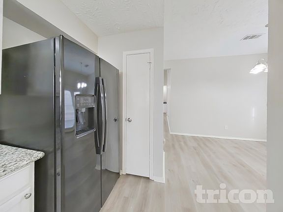 5th image of 15243 Bedford Glen Dr