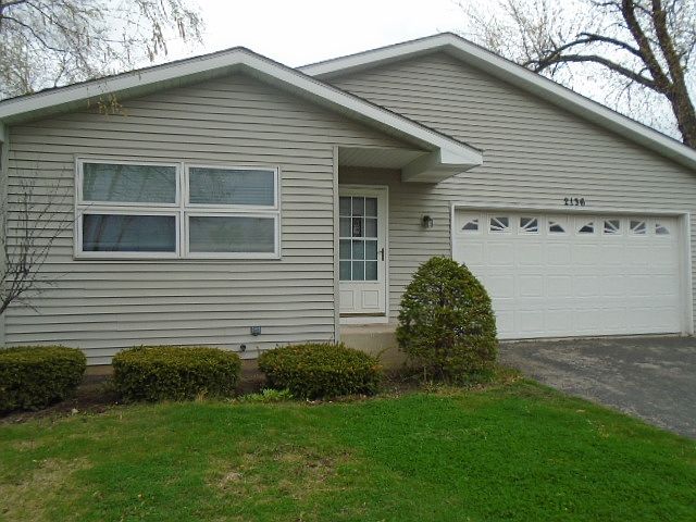 1st image of 2136 Hawthorne Ln