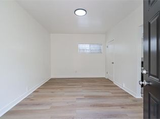 318 1/8 W 84th Pl, Los Angeles, CA 90003