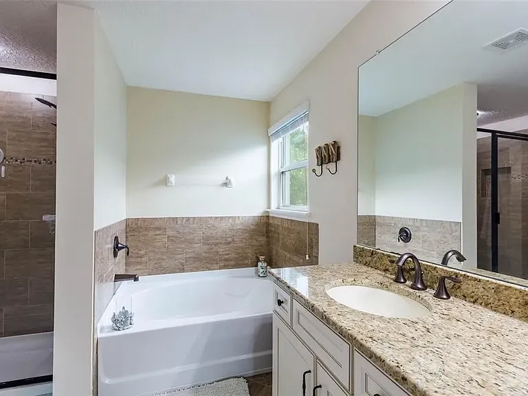 425 Bahama Grande Blvd — Photo 25
