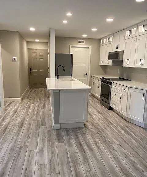 490 Lakeview Dr — Photo 13