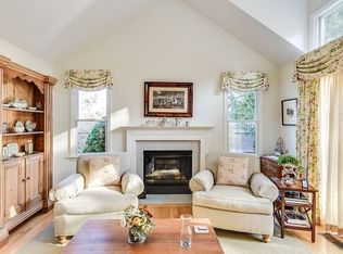 28 Kates Gln, Plymouth, MA 02360