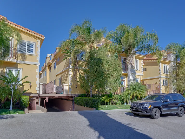 14535 Margate St #1 — Photo 26