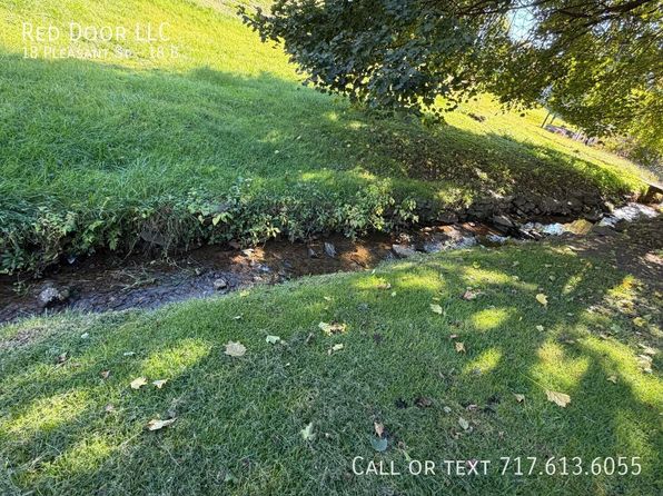 18 Pleasant St APT B