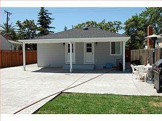 3rd image of 2969 Fair Oaks Ave