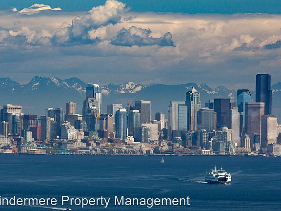 4th image of 10899 NE Bill Point Dr