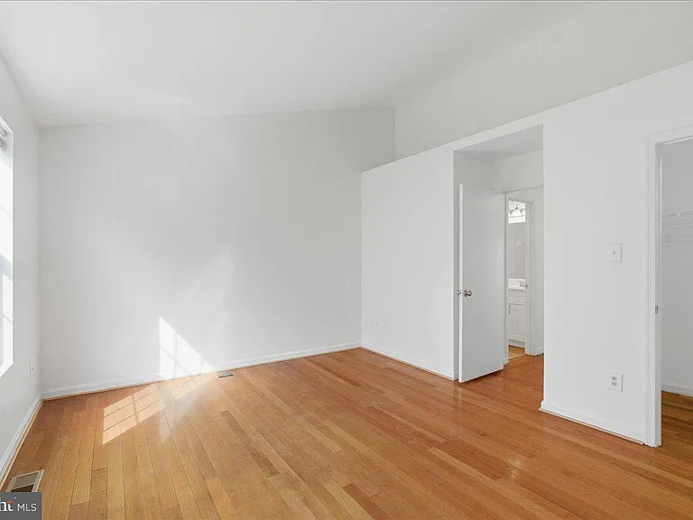 6129 Kendra Way — Photo 24