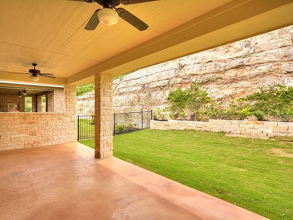 The Marcann - Porch