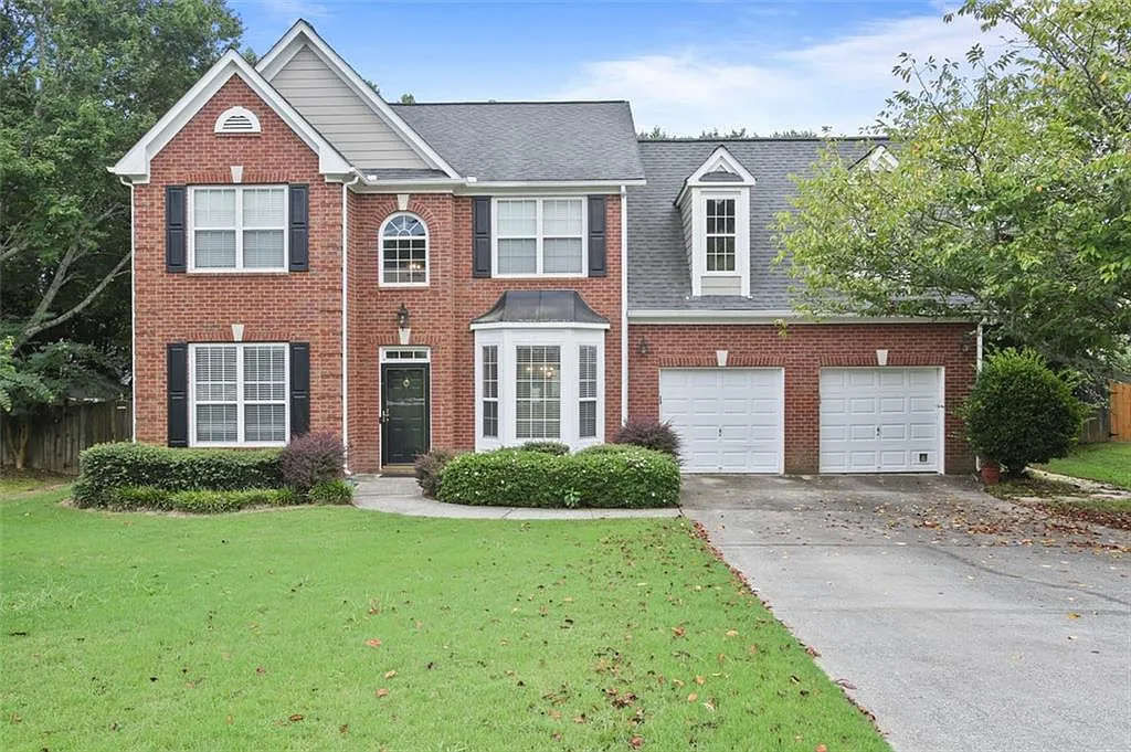 4 bed, 2.5 bath, 2553 sqft, $2,600 — Photo 1