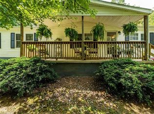 6 Prestwood Pl, Leicester, NC 28748