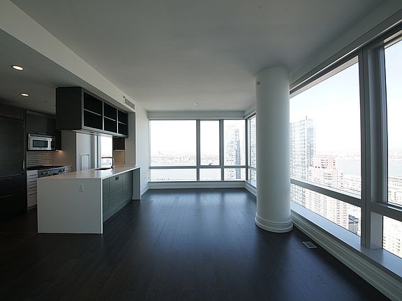 5th image of 555 10th Ave APT 49A