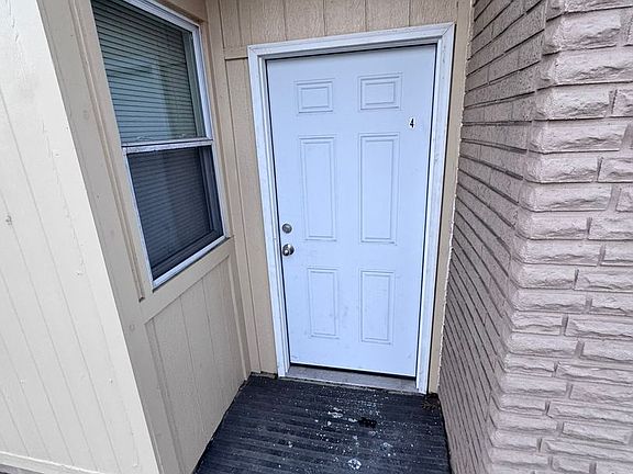 3rd image of 2918 Walnut St #4