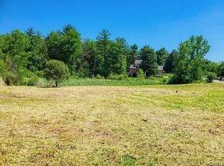5112 Waterford Wood Way, Fayetteville, NY 13066