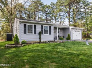 19 Chelsea Dr #70, Whiting, NJ 08759