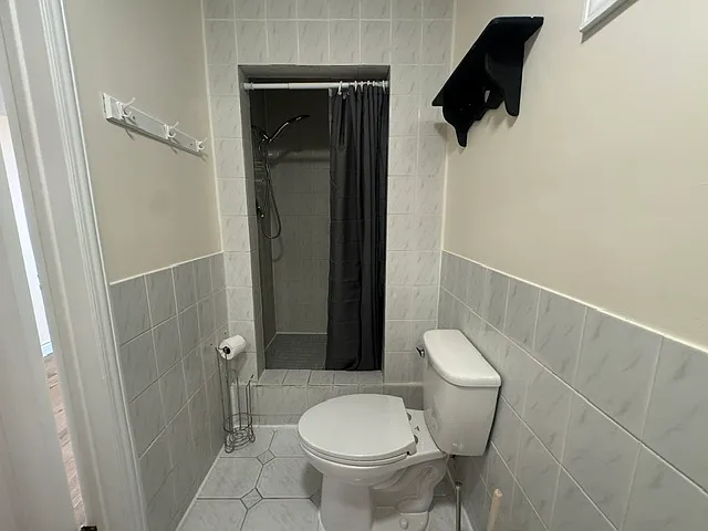 182 Lynnbrook Cres #2 — Photo 10