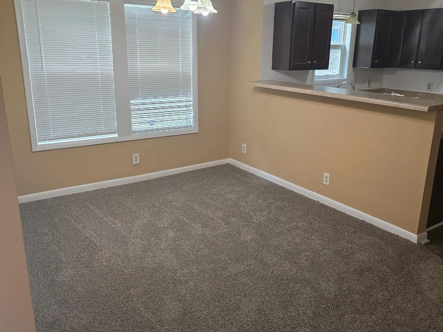3 bed, 1208 sqft, $1,200 — Photo 2