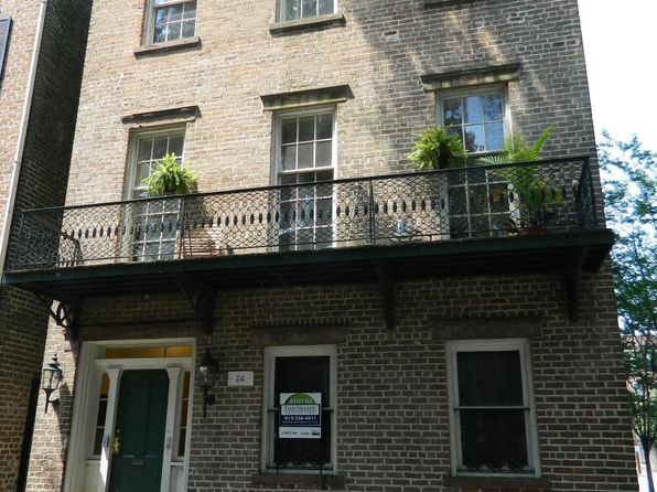 24 E Jones St APT 1