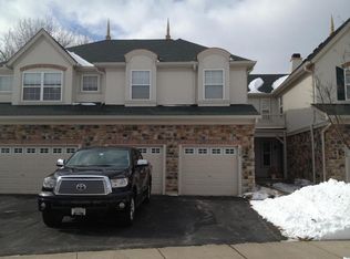 330 Bay Tree Cir #330, Vernon Hills, IL 60061