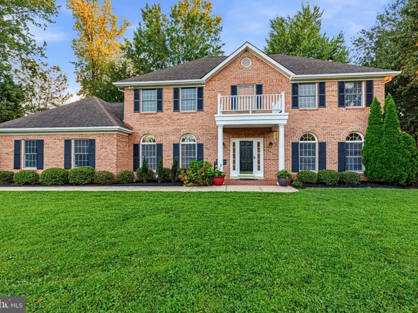 10631 Elmont Ct, Fairfax, VA 22030