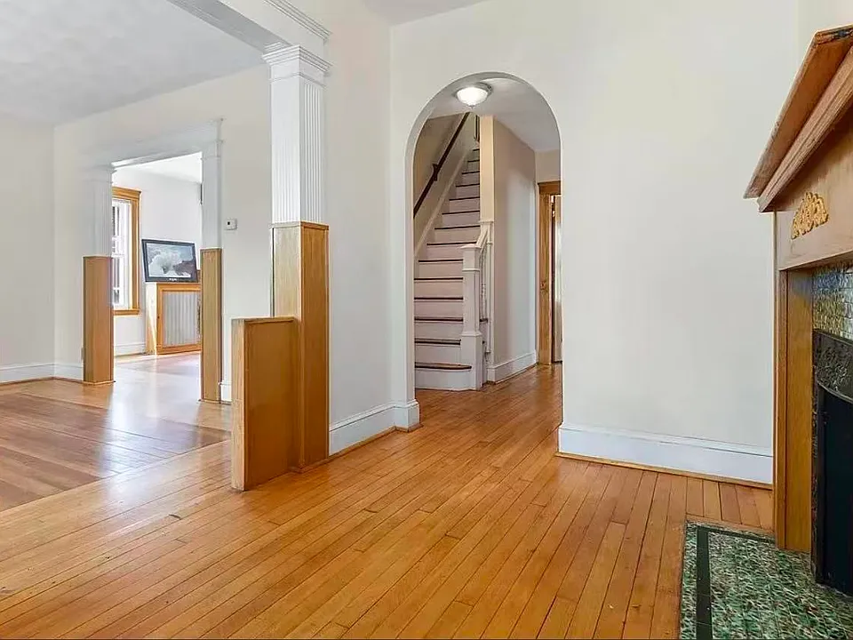 12 Windsor St #1