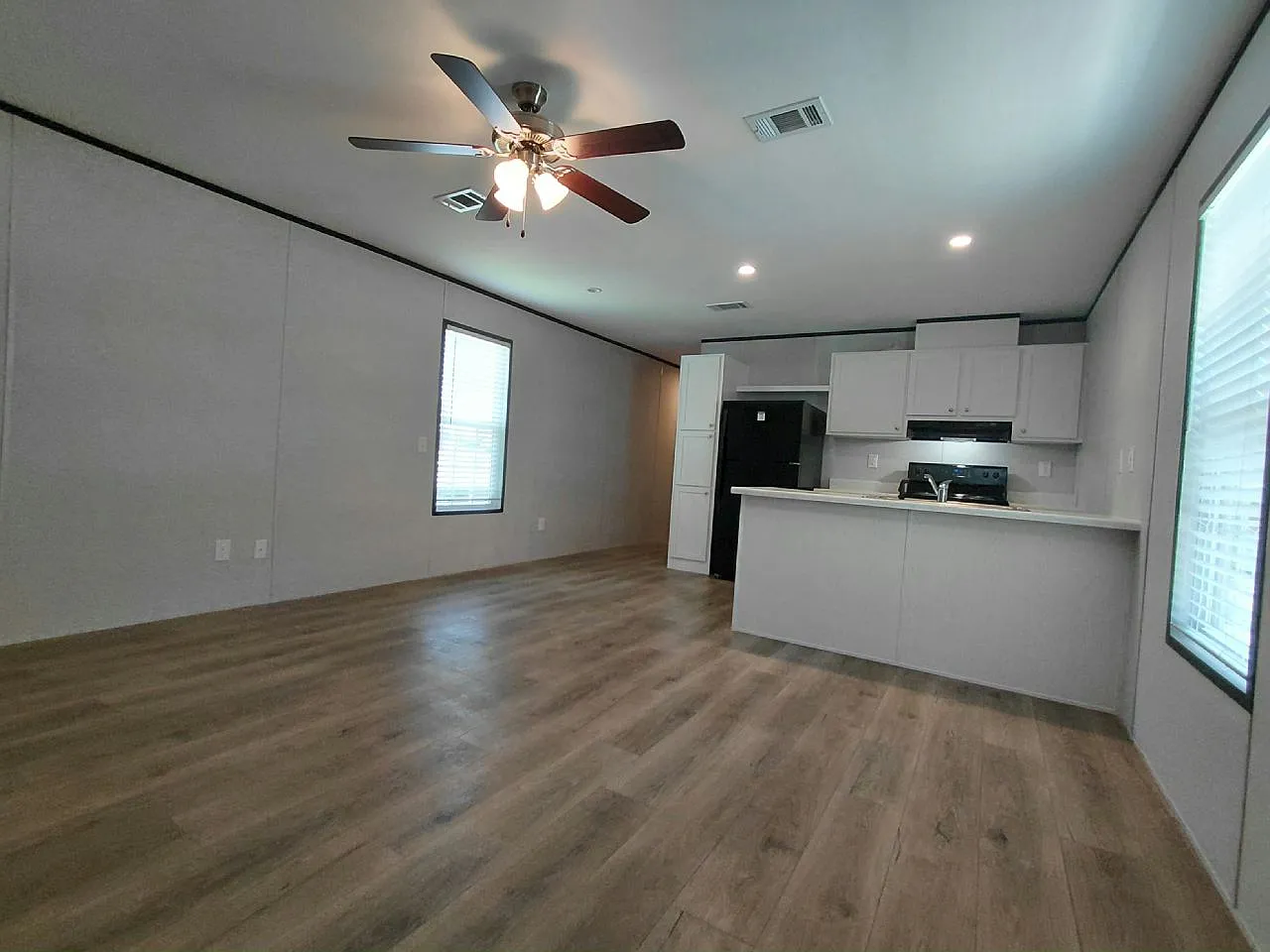 3 bed, 2.0 bath, $1,450 — Photo 2