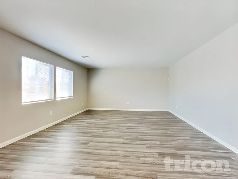 8958 Elk Ravine Dr — Photo 2