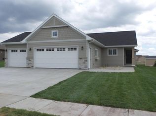 735 Steamboat Trl, Brookings, SD 57006