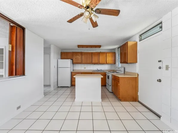 1506 Kaumualii St #D212, Honolulu, HI 96817