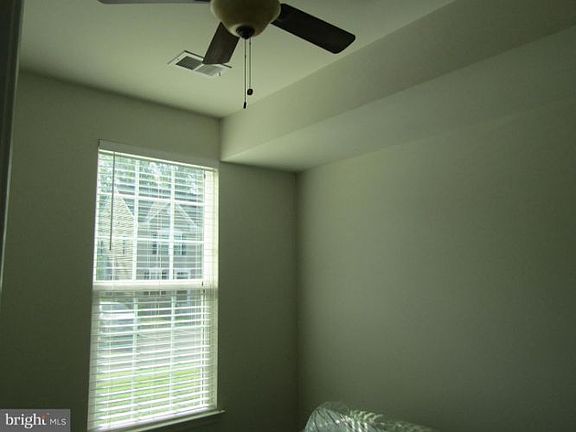 3rd image of 324 Rolling Valley Dr