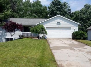 5719 Mary Eliz Dr, Allendale, MI 49401