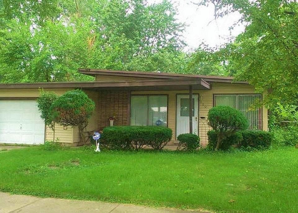 510 Wildwood Drive Park Forest Illinois 3 bdrm/1.5ba