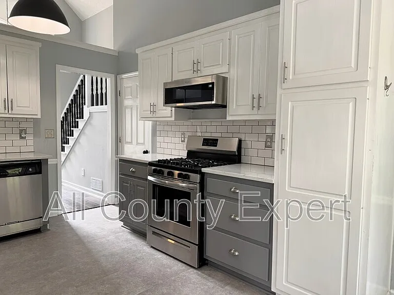 7745 Wynfield Dr — Photo 16