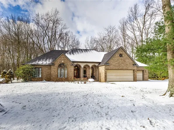 330 Centennial Dr, Vienna, OH 44473