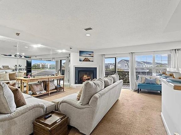 3rd image of 9535 Bay Front Dr