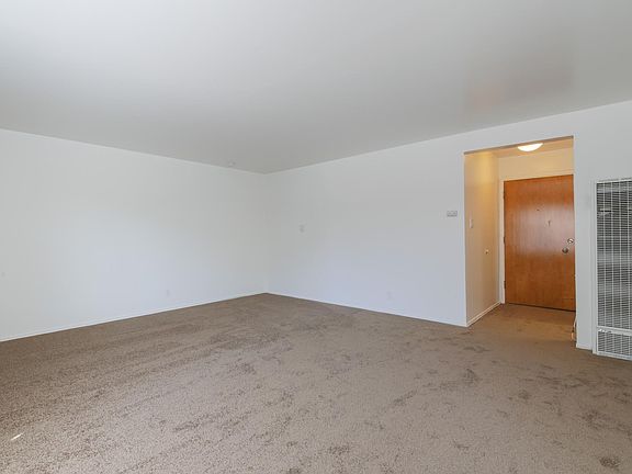 2nd image of 2899 Jackson St APT 1