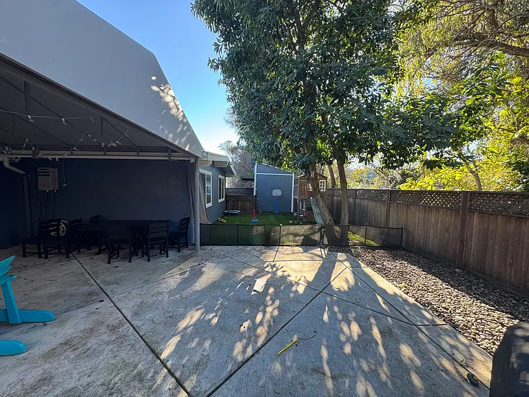 461 Pebble Dr — Photo 6