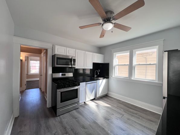 35 Commonwealth Ave #2