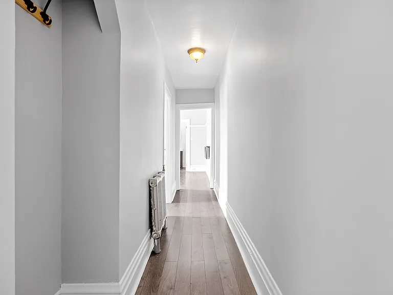 46 Carlyle Ave — Photo 25