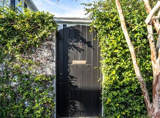 2 Poulnot Ln, Charleston, SC 29401