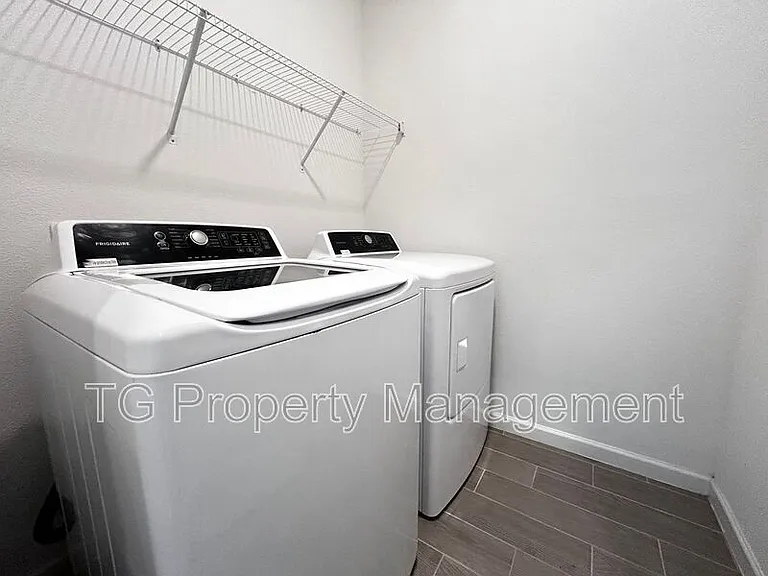 23 Lake Sinclair St — Photo 27