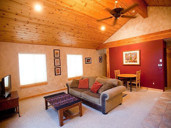 3rd image of 4977 W Ponderosa Dr